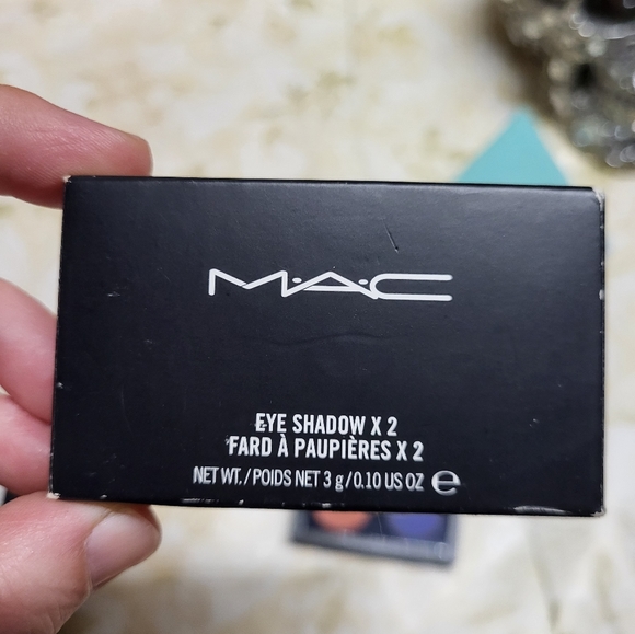 MAC 2 PC Eyeshadow Bundle, NIB - Picture 9 of 16